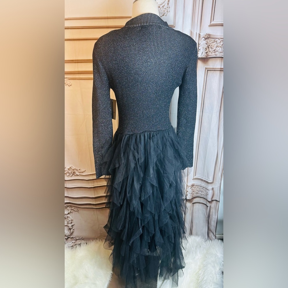 Elegant Black Maxi Dress with Yellow Belt - Picture 5 of 10